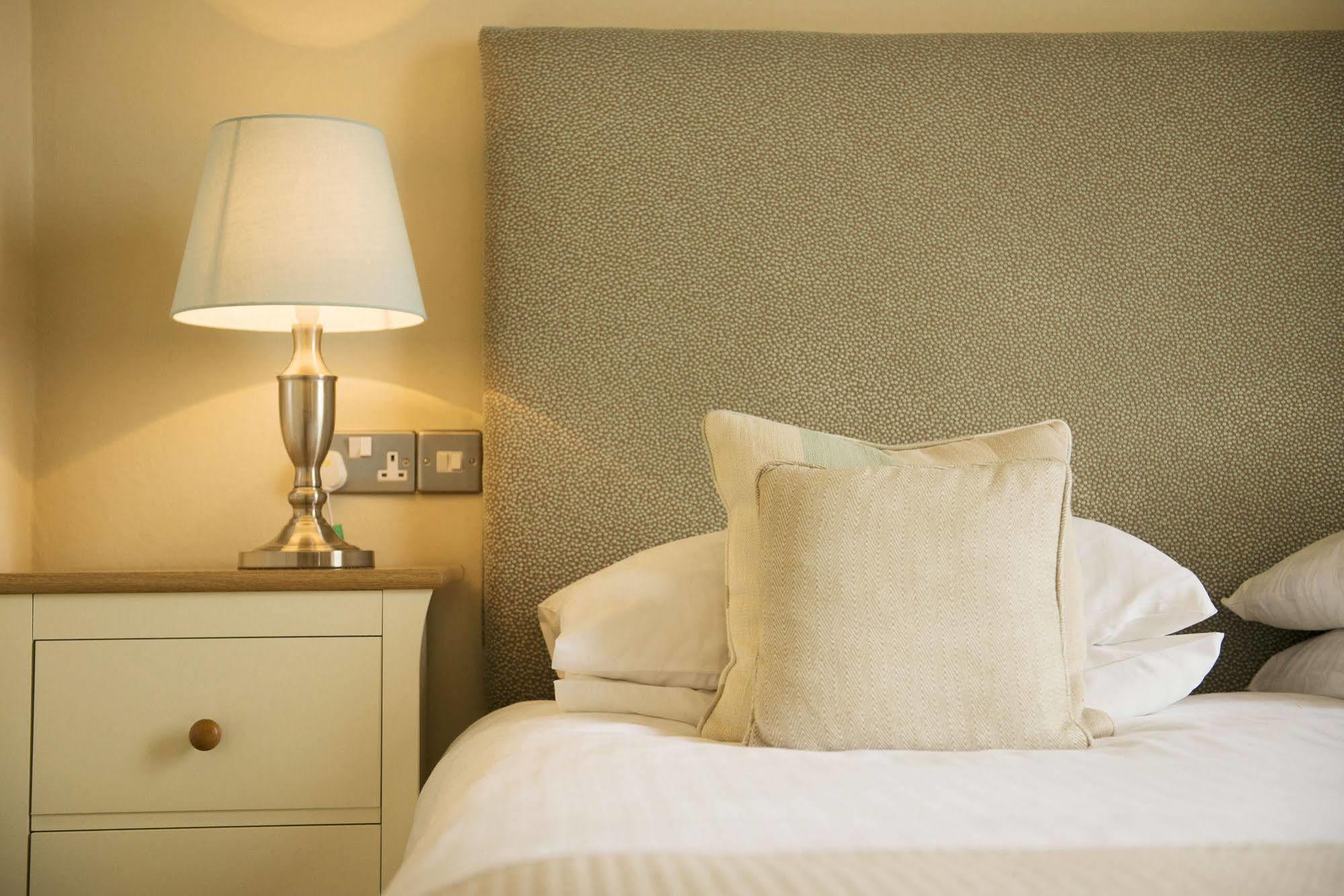Rose & Crown Hotell Yealmpton Exteriör bild